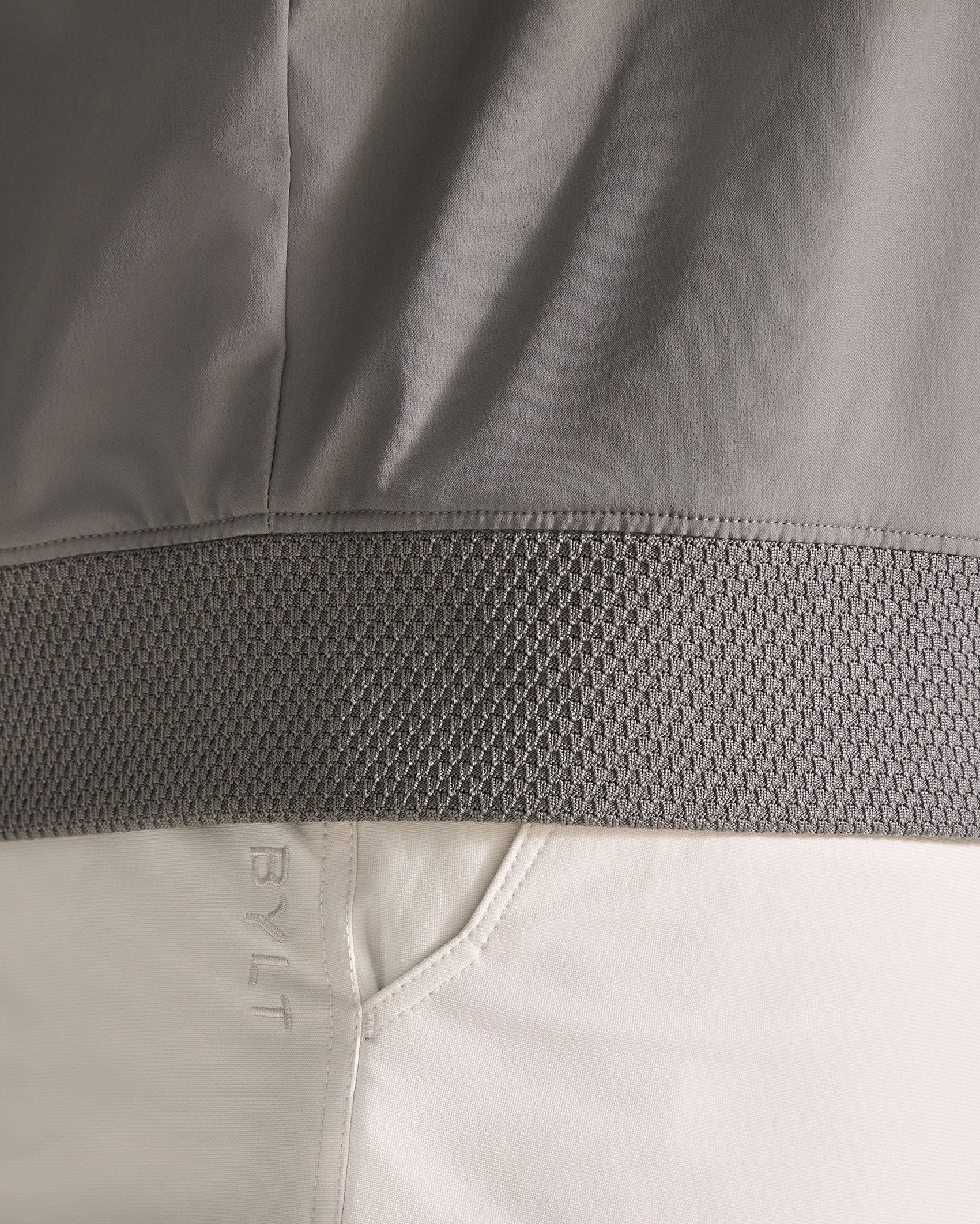 Arc Lightweight V-Neck Pullover